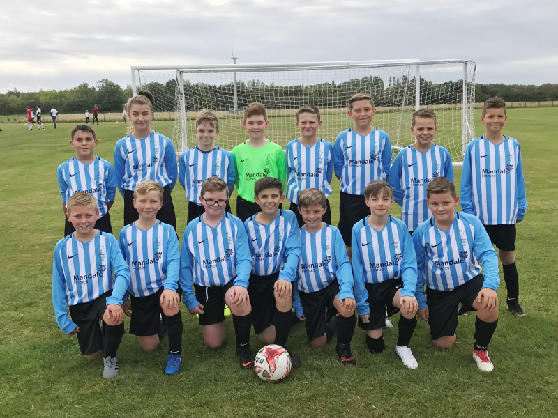 Kader FC are looking smart in their new kit!